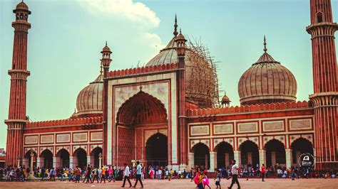 Vehari's Historic Jama Masjid: A Journey Through Time and Architectural Marvels!